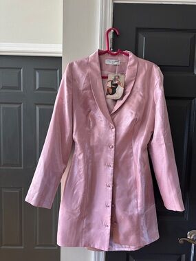 naked wardrobe Pink Long Sleeve Satin Blazer Dress